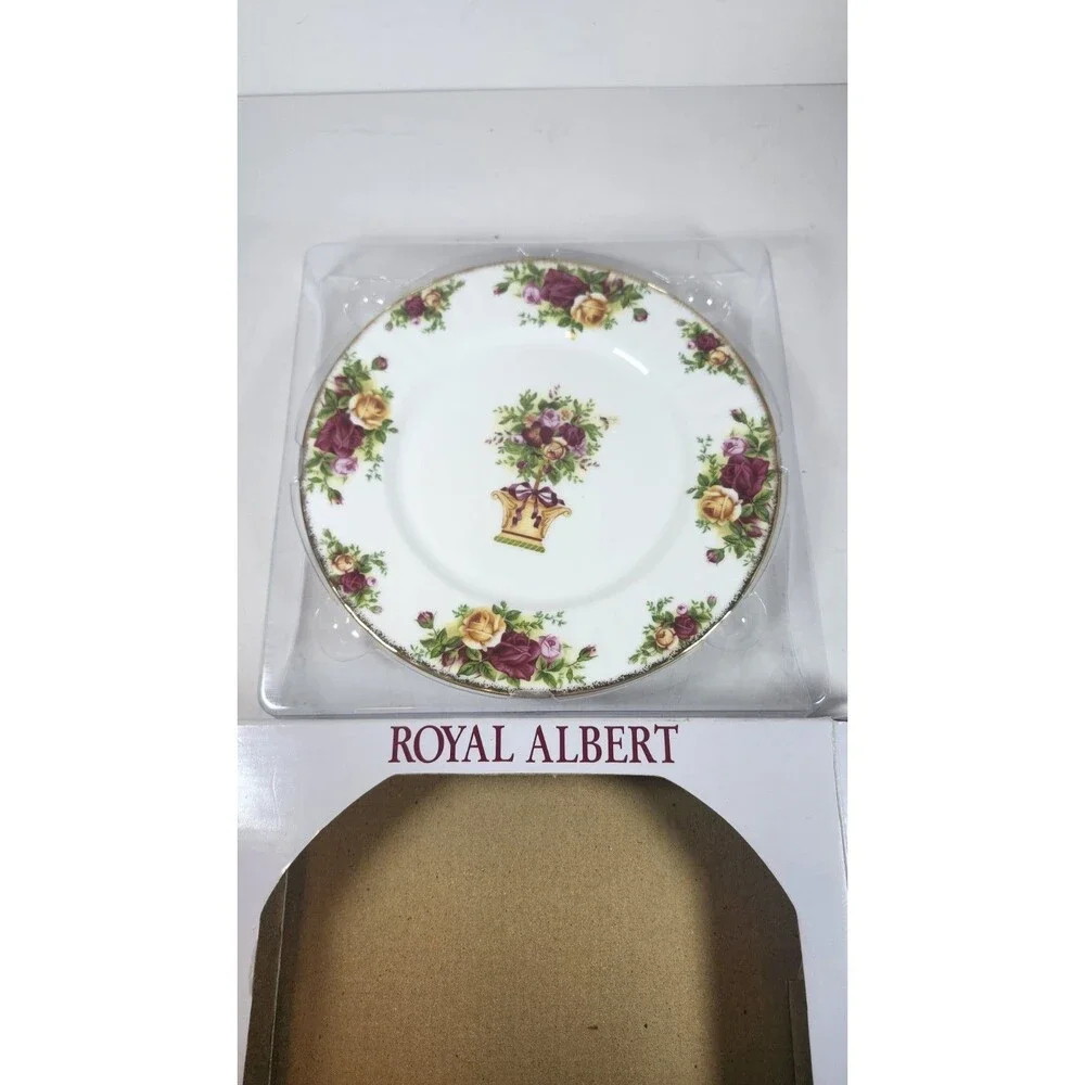 Royal Albert Old Country Roses Spring Accents Salad Plate NIB 8 3/4